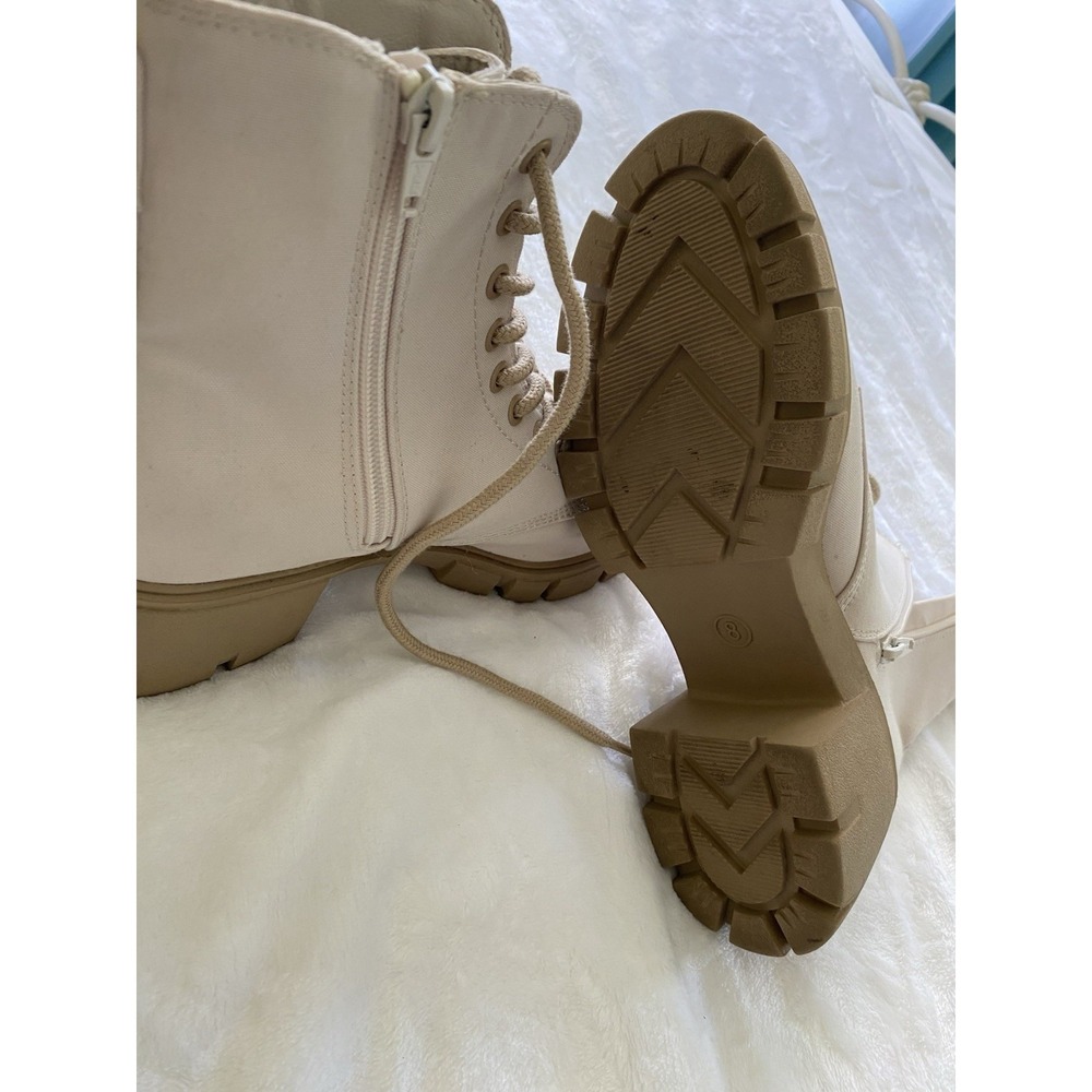 Universal Thread Kolbi Canvas Combat Boots Sz 8, Off-White Cream Chunky Lug Sole - Picture 4 of 7